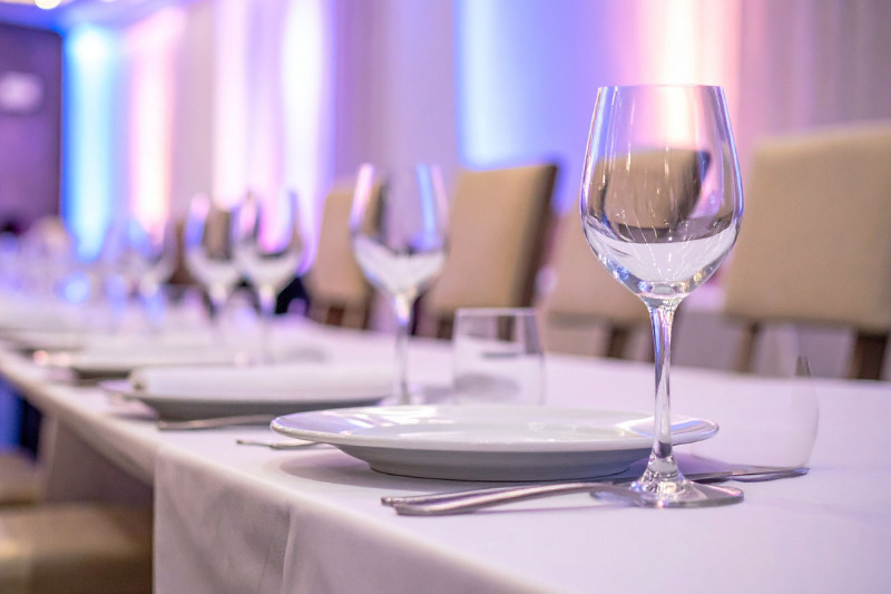 מארגנים אירוע מושלם – השכרת שולחנות היא הפתרון המושלם לכל אירוע!